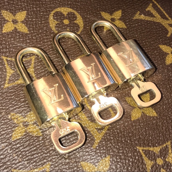 Set of 2 Louis Vuitton Locks & Keys - Picture 7 of 8
